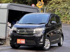 eKカスタム　G 4WD エンジンスターター　フルセグナビ　バックカメラ　HID ETC  4WD 660 5Dr