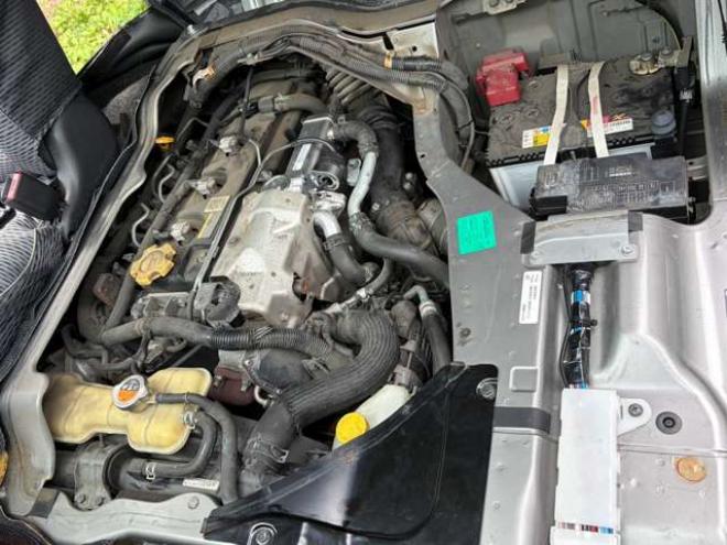 キャラバンNV350 2.5 プレミアムGX ロングボディ ディーゼルターボ 4WD　本州仕入　社外ナビ　バックカメラ　地デジ　エンジンスターター　ベットキット　ETC 2500