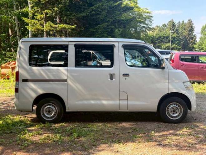 ライトエースバン1.5 DX 4WD　ワンオーナー　パワステ　両側スライドドア　寒冷地仕様　ナビ　ABS　エアコン 1500