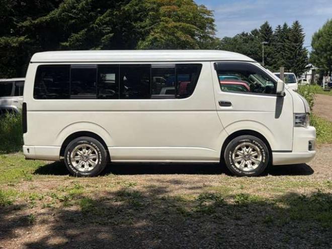 ハイエース2.7 GL ロング ミドルルーフ 4WD　キャンピング仕様(3ナンバー)　冷蔵庫　流し台　F Fヒーター　テーブル　ベット展開　外部電源　インバーター　バッテリーシステム　10人乗り 2700