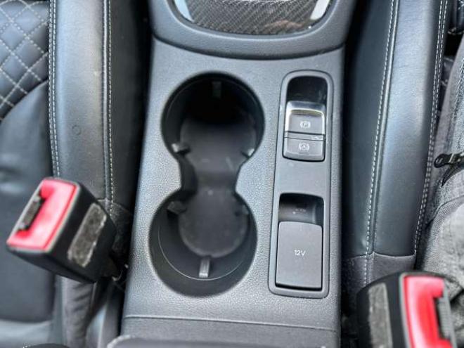 アウディRS Q3 2.5 4WD　ナビTV　バックカメラ　電動シート　パワステ　パワーウィンドウ　シートヒーター　エアコン　ETC　キーレスエントリー　アルミホイール　横滑り防止装置 正規輸入車 2500