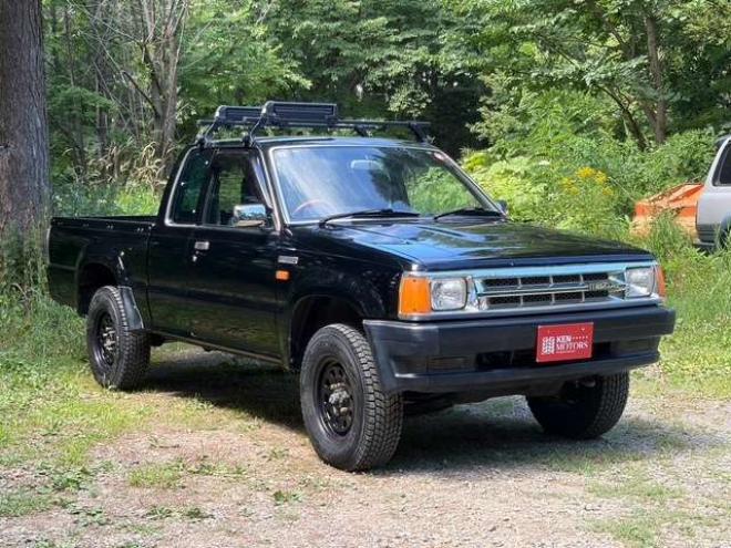 プロシード2.6 キャブプラス 4WD　社外ナビ・テレビ　バックカメラ　デイトナホイール 2600