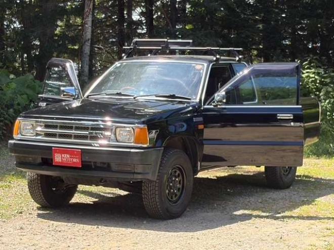 プロシード2.6 キャブプラス 4WD　社外ナビ・テレビ　バックカメラ　デイトナホイール 2600