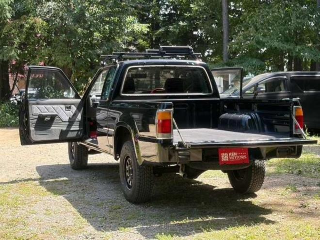 プロシード2.6 キャブプラス 4WD　社外ナビ・テレビ　バックカメラ　デイトナホイール 2600