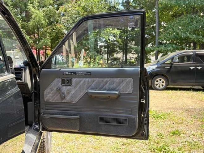 プロシード2.6 キャブプラス 4WD　社外ナビ・テレビ　バックカメラ　デイトナホイール 2600