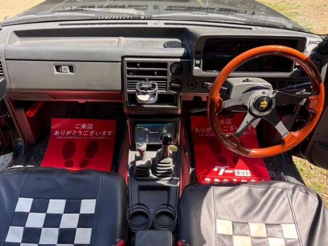 プロシード2.6 キャブプラス 4WD　社外ナビ・テレビ　バックカメラ　デイトナホイール 2600