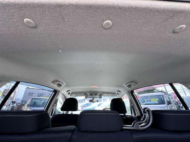 インプレッサスポーツ 2.0 i アイサイト 4WD　ナビ　地デジ　Bluetooth　プッシュスタート　横滑り防止装置　アイドリングストップ　衝突軽減ブレーキ　レーンキープアシスト　インテリキー　バックカメラ　純正アルミホイール夏 2000