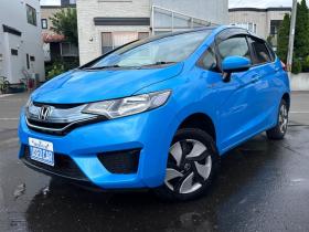 フィット　1.5 ハイブリッド Fパッケージ 4WD　Gathersナビ　Bluetoothオーディオ　ワンセグTV　横滑り防止装置　12V180W　インテリジェントキー　バックモニター　スチールホイール冬 1500