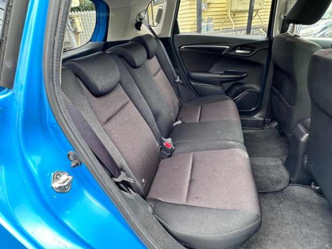 フィット1.5 ハイブリッド Fパッケージ 4WD　Gathersナビ　Bluetoothオーディオ　ワンセグTV　横滑り防止装置　12V180W　インテリジェントキー　バックモニター　スチールホイール冬 1500