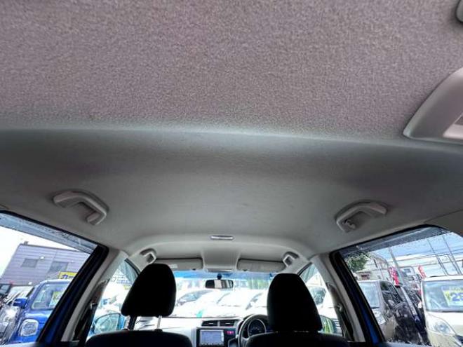 フィット1.5 ハイブリッド Fパッケージ 4WD　Gathersナビ　Bluetoothオーディオ　ワンセグTV　横滑り防止装置　12V180W　インテリジェントキー　バックモニター　スチールホイール冬 1500