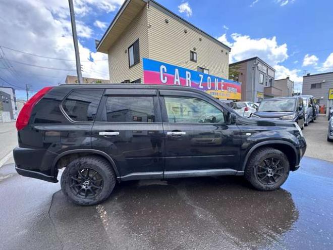エクストレイル2.0 20Xtt 4WD　SDナビ　Bluetooth　フルセグTV　USB　横滑り防止装置　4WD切り替スイッチ　前席シートヒーター　ヒルディセントコントロール　ETC　社外アルミホイール冬 2000