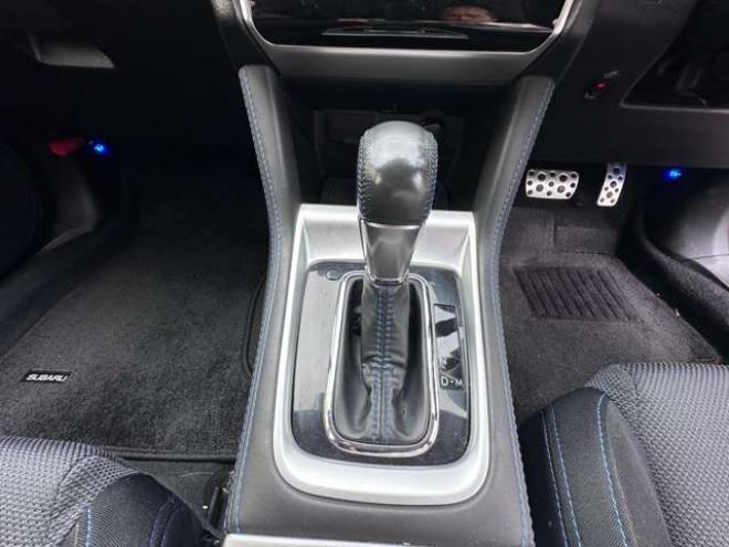 レヴォーグ1.6 GT-S アイサイト 4WD　ナビ　フルセグ　パワーシート　プッシュスタート　ビルトインETC　横滑り防止装置　USB　アダクティブレーダークルーズコントロール　レーンキープアシスト　バックモニター純正アルミホイール夏 1600