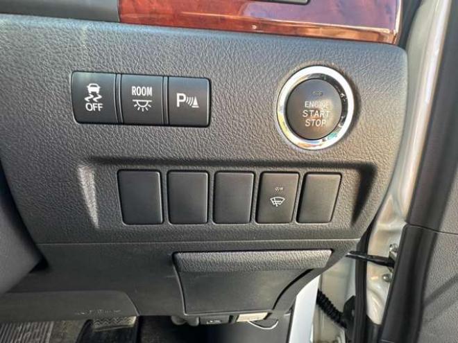 ヴェルファイア2.4 Z プラチナセレクション 4WD　両側パワースライドドア　HDDナビ　フルセグTV　バックモニター　プッシュスタート　横滑り防止装置　コーナーセンサー　パワーバックドア　純正アルミホイール　純正エンンジンスターター 2400