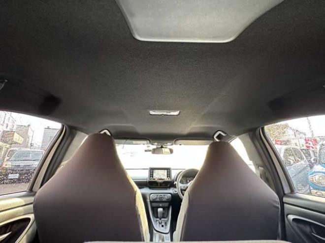 ヤリス1.5 X 4WD　ナビ　ディスプレイオーディオ　Bluetooth　横滑り防止装置　ETC　USB　プッシュスタート　スチールホイール冬 1500