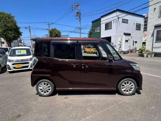 デイズルークスハイウェイスターX 4WD　SDナビ　エンジンスターター　ドラレコ　アイドリングストップ　　運転席シートヒーター　純正アルミホイール夏　アラウンドビューモニター　バックモニター 660