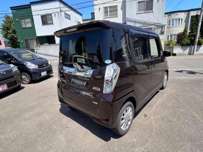 デイズルークスハイウェイスターX 4WD　SDナビ　エンジンスターター　ドラレコ　アイドリングストップ　　運転席シートヒーター　純正アルミホイール夏　アラウンドビューモニター　バックモニター 660