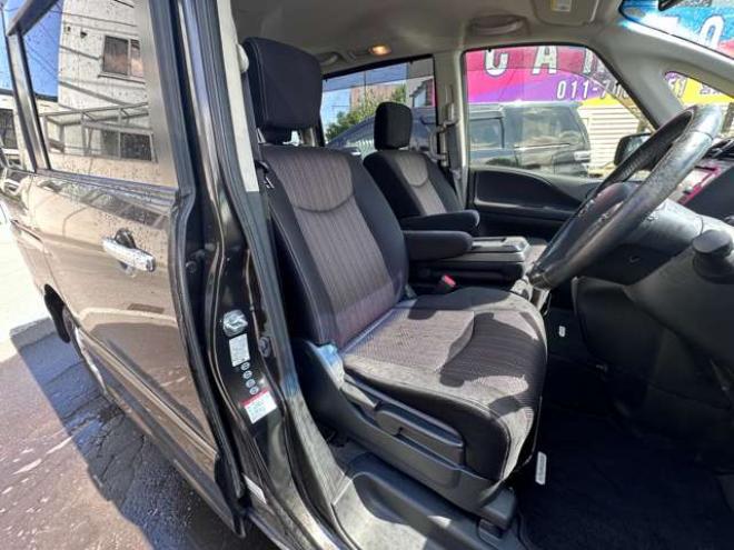 セレナ2.0 ハイウェイスター アドバンストセーフティ パッケージ 4WD　両側ワンタッチパワースライドドア　SDナビ　Bluetooth　レーンキープアシスト　衝突軽減ブレーキ　ETC　アイドリングストップ　横滑り防止装置　コーナーセンサー　アラウンドビューモニター　バックモニター 2000