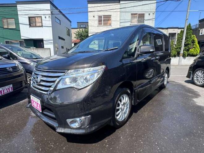 セレナ2.0 ハイウェイスター アドバンストセーフティ パッケージ 4WD　両側ワンタッチパワースライドドア　SDナビ　Bluetooth　レーンキープアシスト　衝突軽減ブレーキ　ETC　アイドリングストップ　横滑り防止装置　コーナーセンサー　アラウンドビューモニター　バックモニター 2000