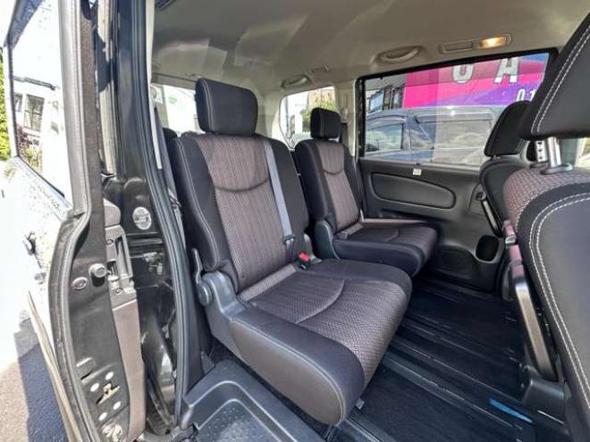 セレナ2.0 ハイウェイスター アドバンストセーフティ パッケージ 4WD　両側ワンタッチパワースライドドア　SDナビ　Bluetooth　レーンキープアシスト　衝突軽減ブレーキ　ETC　アイドリングストップ　横滑り防止装置　コーナーセンサー　アラウンドビューモニター　バックモニター 2000