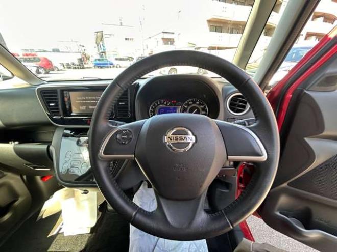 デイズルークスハイウェイスターX 4WD　パワースライドドア 660
