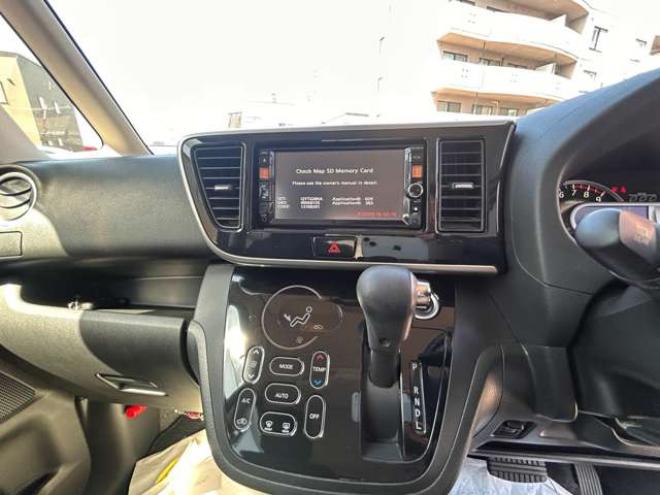 デイズルークスハイウェイスターX 4WD　パワースライドドア 660
