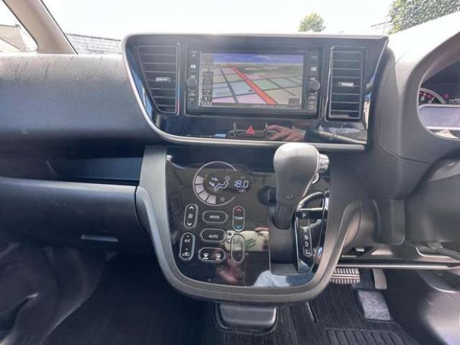 デイズルークスX 4WD　SDナビ　　Bluetoothオーディオ　フルセグTV　左側パワースライドドア　アイドリングストップ　横滑り防止装置　衝突軽減ブレーキ　アラウンドビューモニター　運転席シートシーター　純正アルミホイール夏 660