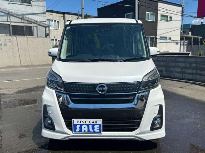 デイズルークスハイウェイスターX 4WD　純正ナビ　フルセグTV　Bluetooth　アラウンドビューモニター　片側パワースライドドア　アイドリングストップ　衝突軽減ブレーキ　シートヒーター　ETC　純正アルミホイール夏 660