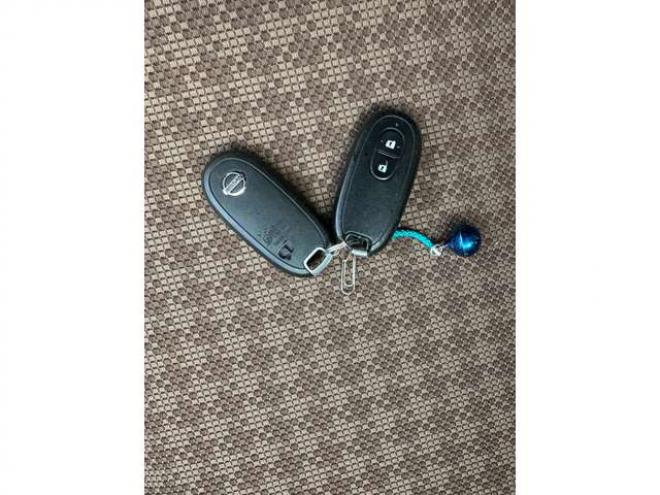 モコX FOUR 4WD　プッシュスタート　シートヒーター　社外CDオーディオ　社外アルミホイール冬　スチールホイール夏　インテリキー 660