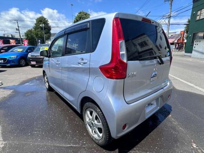 eKワゴンG セーフティ パッケージ 助手席ムービングシート仕様車 4WD　エマージェンシーブレーキ　アラウンドビューモニター　ナビフルセグTVバックモニター 660