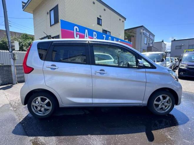 eKワゴンG セーフティ パッケージ 助手席ムービングシート仕様車 4WD　エマージェンシーブレーキ　アラウンドビューモニター　ナビフルセグTVバックモニター 660