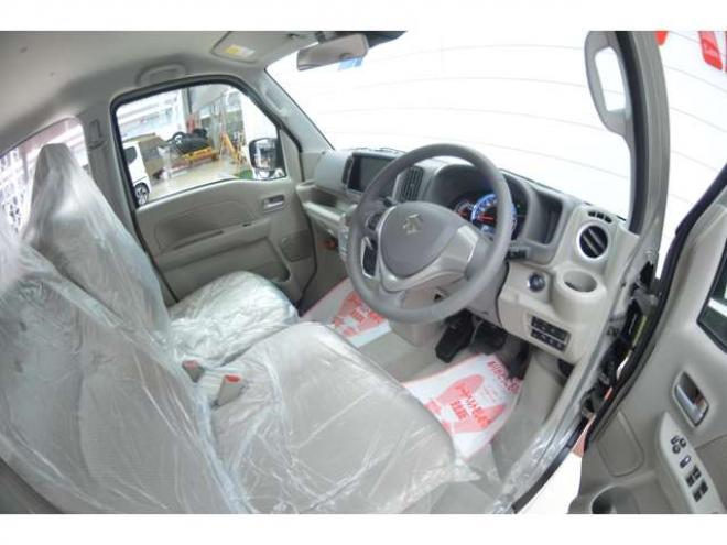 エブリイワゴン PZターボスペシャル 4WD　届出済未使用車4WDターボセーフティサポート搭載アイドリングストップ横滑り防止装置CVTマチック両側オートスライドドアオートステップハイビームアシストLEDライト 登録済未使用車 660