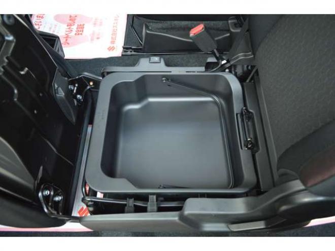 クロスビー1.0 ハイブリッド MZ 4WD　登録済未使用車ハイブリッド4WDターボセーフティサポート搭載パドルシフト8インチナビTVアダプティブクルーズコントロール横滑り防止装置ハイビームアシストLEDライトシートヒーター 登録済未使用車 1000