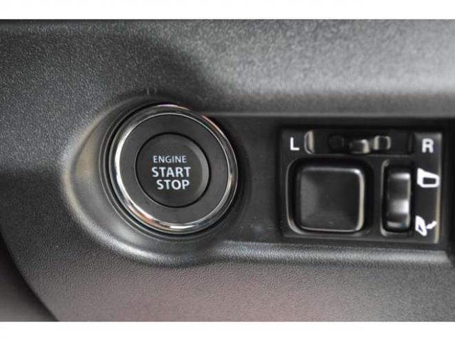 ジムニーXC 4WD　ワンオーナー車4WDターボセーフティサポート搭載アイドリングストップ横滑り防止装置クルーズコントロールハイビームアシストLEDライト7インチワイドナビTVバックカメラ 660