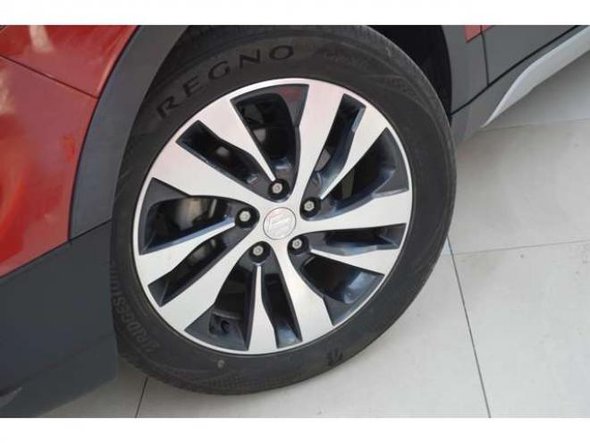 SX4S-CROSS 1.6 4WD　ALLGRIP4WD横滑り防止装置パドルシフトクルーズコントロール社外ナビTVバックカメラディスチャージヘッドライトシートヒータースマートキー 1600