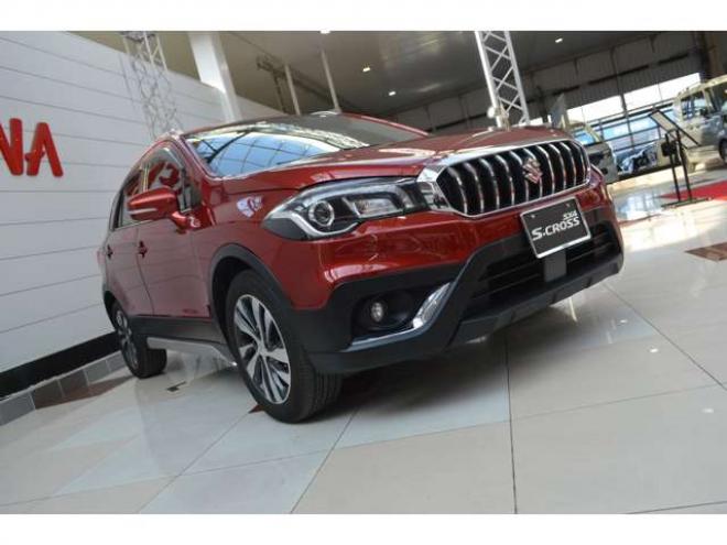 SX4S-CROSS 1.6 4WD　ALLGRIP4WD横滑り防止装置パドルシフトクルーズコントロール社外ナビTVバックカメラディスチャージヘッドライトシートヒータースマートキー 1600