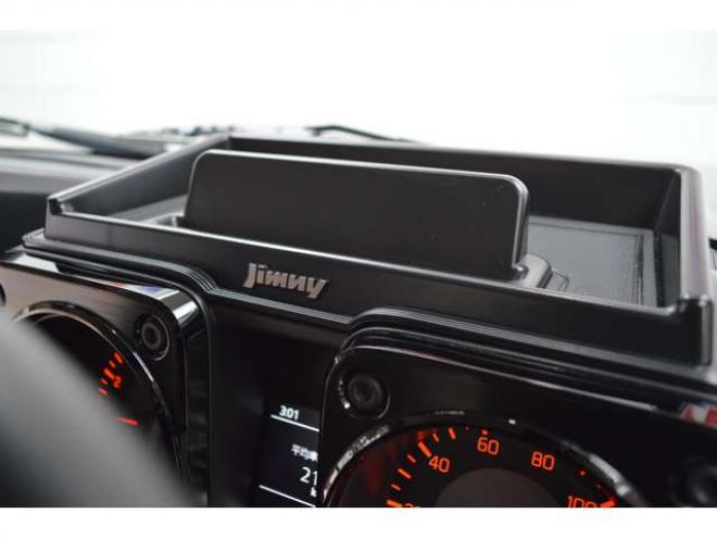 ジムニーXC 4WD　ワンオーナー車F5速マニュアル4WDターボセーフティサポート搭載アイドリングストップ横滑り防止装置ディスプレイオーディオハイビームアシストLEDライトクルーズコントロール 660