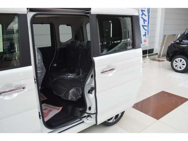 スペーシアカスタム ハイブリッド XS 4WD　ハイブリッド4WDセーフティサポート搭載スズキコネクト対応通信機装着車アダプティブクルーズコントロール全方位モニター付9インチナビ両側オートスライドドアLEDステアリングヒーターパーキングセンサー 登録済未使用車 660