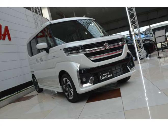 スペーシアカスタム ハイブリッド XS 4WD　ハイブリッド4WDセーフティサポート搭載スズキコネクト対応通信機装着車アダプティブクルーズコントロール全方位モニター付9インチナビ両側オートスライドドアLEDステアリングヒーターパーキングセンサー 登録済未使用車 660