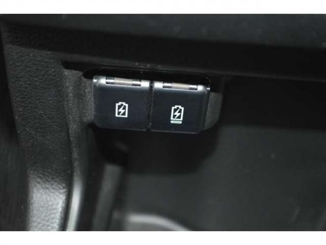 クロスビー1.0 ハイブリッド MZ 4WD　ワンオーナー車ハイブリッド4WDターボセーフティサポート搭載アダプティブクルーズコントロール全方位モニター8インチナビTVバックカメラ前後ドライブレコーダーETCハイビームアシストLEDライトパドルシフト 1000
