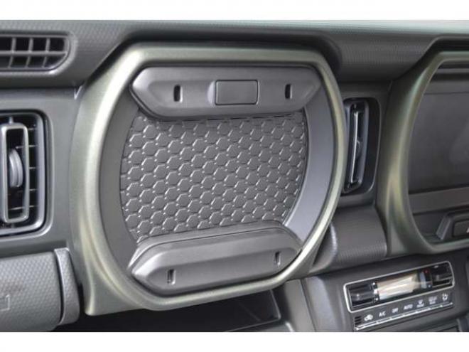 ハスラータフワイルド 4WD　ワンオーナー特別仕様車ハイブリッド4WDセーフティサポート搭載アイドリングストップデュアルカメラブレーキサポート後退時ブレーキサポート横滑り防止装置ハイビームアシストLEDアダプティブクルーズコントロール 登録済未使用車 660