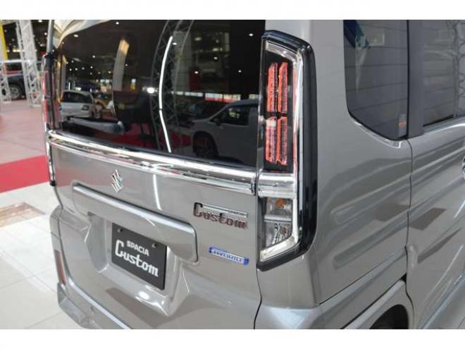 スペーシアカスタム ハイブリッド XS 4WD　ハイブリッド4WDセーフティサポート搭載スズキコネクト対応通信機装着車アダプティブクルーズコントロール全方位モニター付9インチナビ両側オートスライドドアLEDステアリングヒーターパーキングセンサー 登録済未使用車 660
