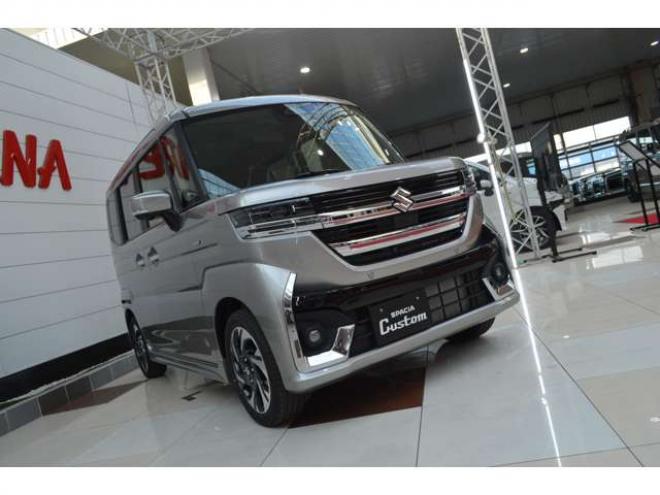 スペーシアカスタム ハイブリッド XS 4WD　ハイブリッド4WDセーフティサポート搭載スズキコネクト対応通信機装着車アダプティブクルーズコントロール全方位モニター付9インチナビ両側オートスライドドアLEDステアリングヒーターパーキングセンサー 登録済未使用車 660