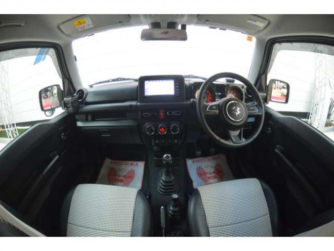 ジムニーXC 4WD　ワンオーナー車F5速マニュアル4WDターボセーフティサポート搭載アイドリングストップ純正ナビTVマットタイヤ横滑り防止装置ハイビームアシストLEDライトクルーズコントロールETC 660