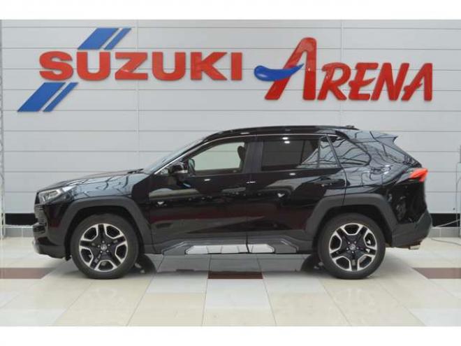 RAV-42.0 アドベンチャー 4WD　4WDプリクラッシュセーフティ黒革シートヒーターレーダークルーズコントロール8インチナビTVバックカメラLEDライトステアリングヒーター横滑り防止パーキングセンサーETCドライブレコーダークール&ヒーターシート 2000