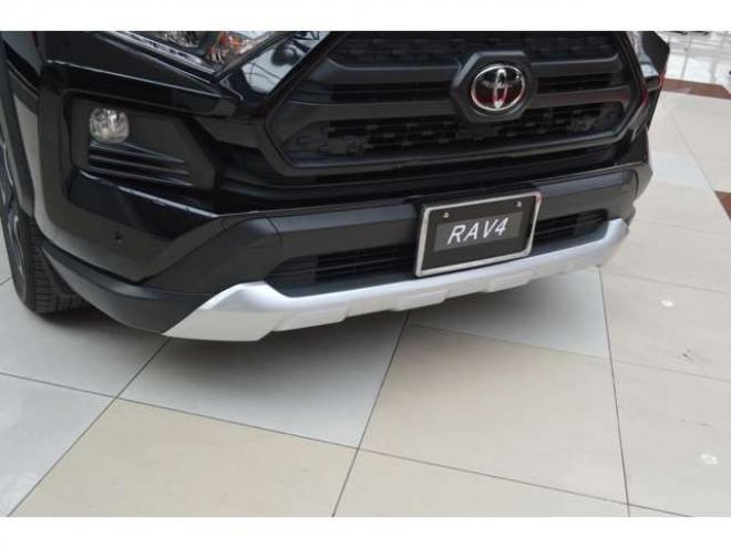 RAV-42.0 アドベンチャー 4WD　4WDプリクラッシュセーフティ黒革シートヒーターレーダークルーズコントロール8インチナビTVバックカメラLEDライトステアリングヒーター横滑り防止パーキングセンサーETCドライブレコーダークール&ヒーターシート 2000