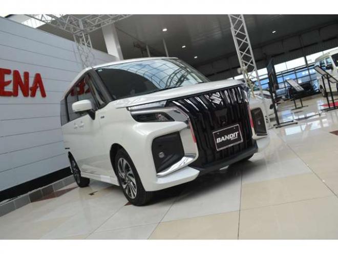 ソリオ1.2 バンディット ハイブリッド MV 4WD　登録済未使用車ハイブリッド4WDスズキコネクト対応通信機装着車セーフティサポート全方位モニター付9インチナビTVバックカメラアダプティブクルーズコントロール両側オートスライドドアLEDパーキングセンサー 登録済未使用車 1200