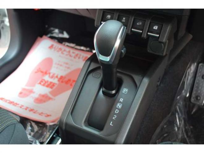 ジムニーノマド1.5 FC 4WD　登録済未使用車4WDセーフティサポート搭載デュアルカメラブレーキサポート後退時ブレーキサポート7インチワイドナビTVアダプティブクルーズコントロールハイビームアシストLEDライトシートヒーター 登録済未使用車 1500
