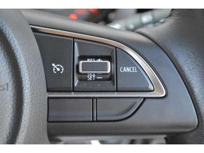 ジムニーXC 4WD　ワンオーナー車4WDターボセーフティサポート搭載アイドリングストップ横滑り防止装置クルーズコントロールハイビームアシストLEDライト7インチワイドナビTVオプショングリル 660