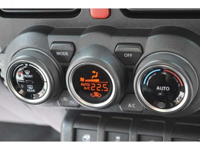 ジムニーXC 4WD　ワンオーナー車4WDターボセーフティサポート搭載アイドリングストップ横滑り防止装置クルーズコントロールハイビームアシストLEDライト7インチワイドナビTVオプショングリル 660