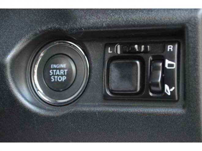 ジムニーXC 4WD　ワンオーナー車4WDターボセーフティサポート搭載アイドリングストップ横滑り防止装置クルーズコントロールハイビームアシストLEDライト7インチワイドナビTVオプショングリル 660